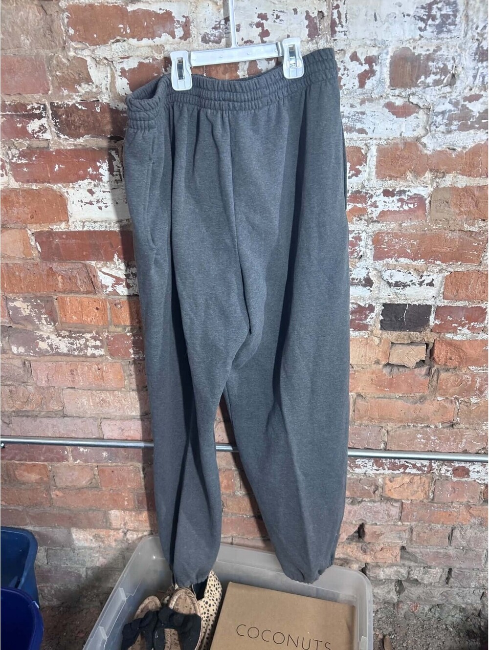 Fruit of the Loom Mens Large Gray Sweatpants Elastic Waist Cuffed Lounge Pants